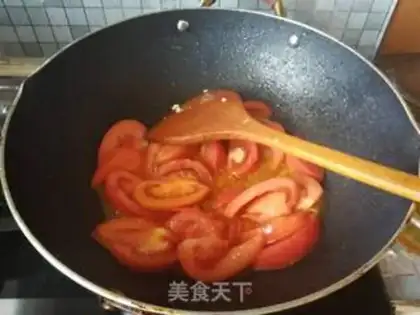 Make Tomato fried eggs step 7