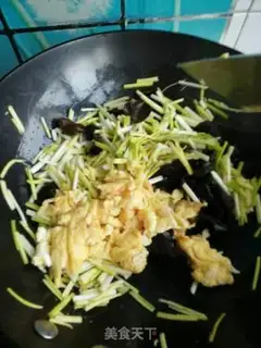 Make Eggs and wooden ears step 11