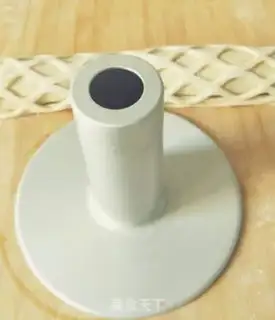 Make Creative net bread step 11