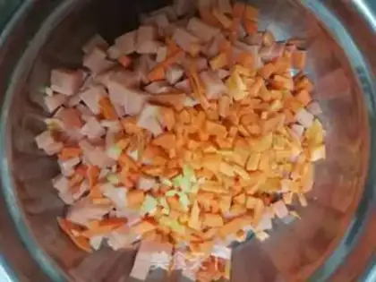 Make Seafood mushroom ham soup step 0