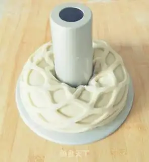 Make Creative net bread step 12