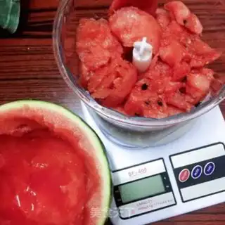 Make Watermelon jelly step 1