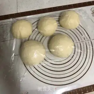 Make Hokkaido coconut toast step 4
