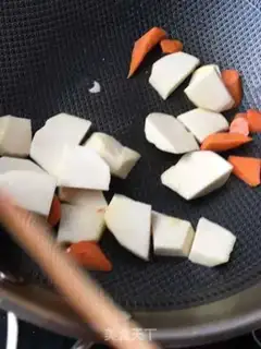 Make Potato-head broccoli step 3