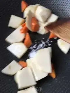 Make Potato-head broccoli step 4