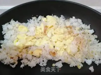 Make Garlic fried rice step 6