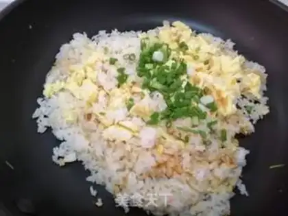 Make Garlic fried rice step 7