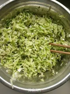 Make Roachballs step 5