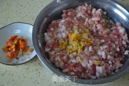 Make Crab, yellow lion head step 7