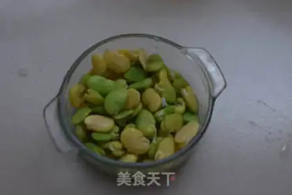 Make A brain-cracking bean fried egg step 1