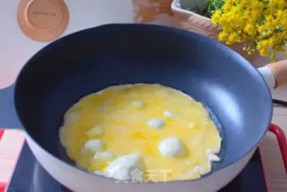 Make A brain-cracking bean fried egg step 3