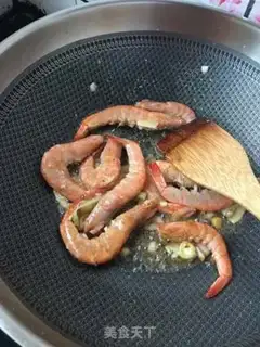 Make Roach-cracked shrimp step 9