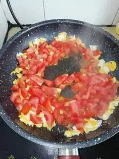 Make Tomato fried rice step 1