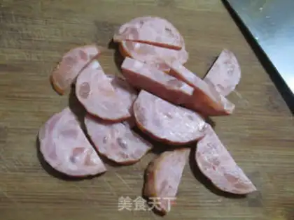 Make Elbow ham and beans step 1