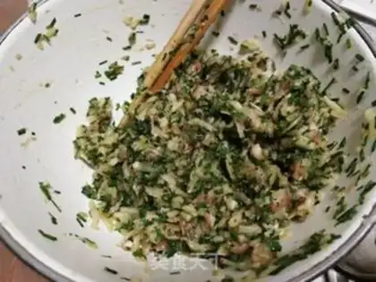 Make Pork radish pasta step 1