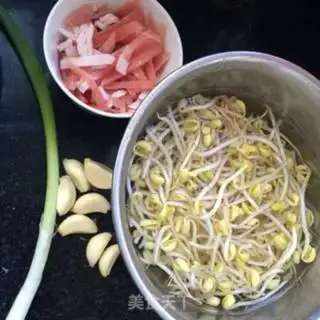 Make Spaghetti beans step 0