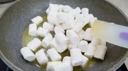 Make Savored fruit and cotton candy step 6