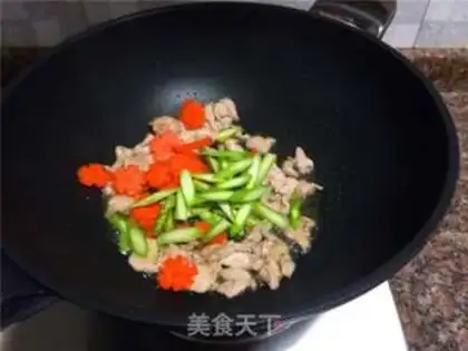 Make Two eardrums and fried meat step 6