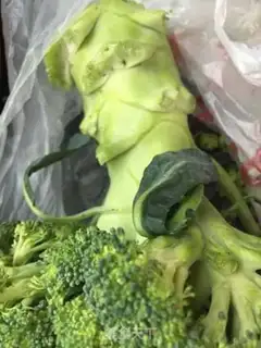 Make Garlic with broccoli step 0