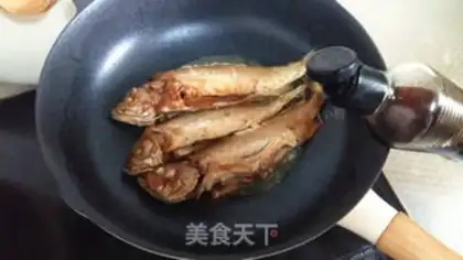 Make They always burn yellow fish step 2