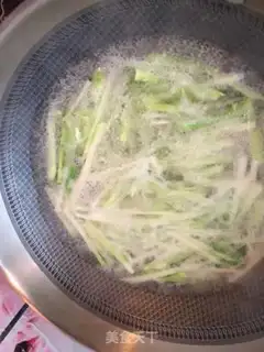 Make Garlic with broccoli step 5