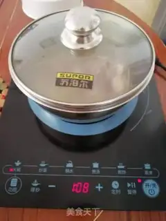 Make Golden Sheep Bones soup step 1