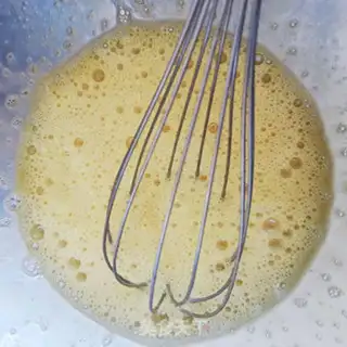 Make Halloween frosting doughnuts step 2