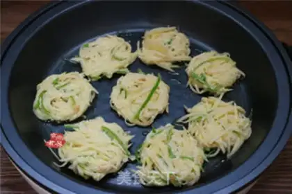 Make Spicy potatoes step 6
