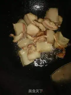 Make A dry pot of tea and mushrooms step 4