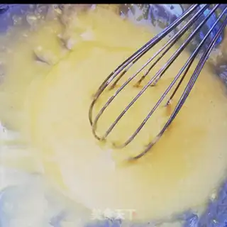 Make Halloween frosting doughnuts step 6