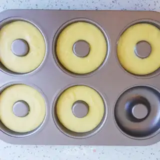 Make Halloween frosting doughnuts step 11