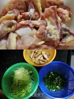Make Wine and mushroom chicken congee step 1