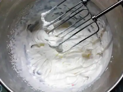 Make A bubble bath and a doll cake step 6