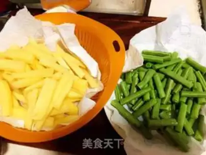 Make Potato burning beans step 1