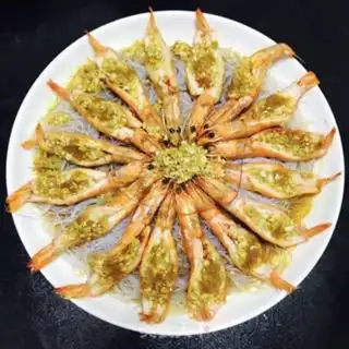 Make Garlic fan steamed shrimp step 1