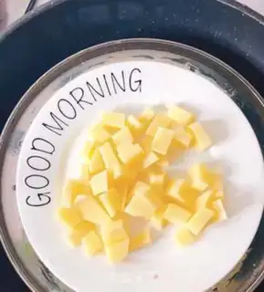 Make Egg bun mashed potatoes step 1