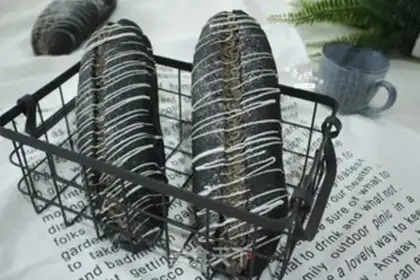 Make Red and black knight bread step 0