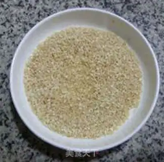 Make White sesame spleen step 1
