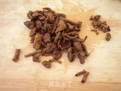 Make Roach tofu mushroom soup step 2