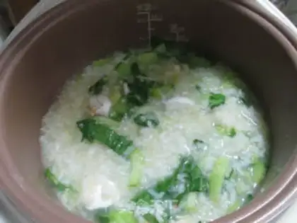 Make Two rice porridges for duck eggs step 8