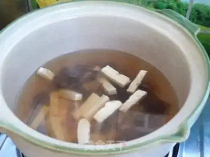 Make Roach tofu mushroom soup step 6