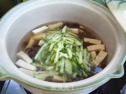 Make Roach tofu mushroom soup step 7