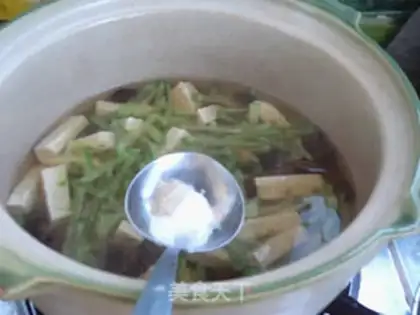 Make Roach tofu mushroom soup step 8