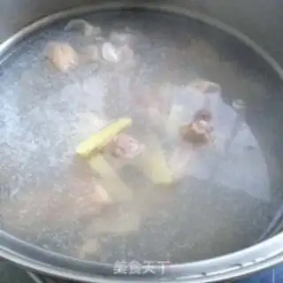 Make Chicken piece of potato noodles step 1
