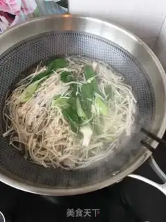 Make Chicken soup and vegetables step 3