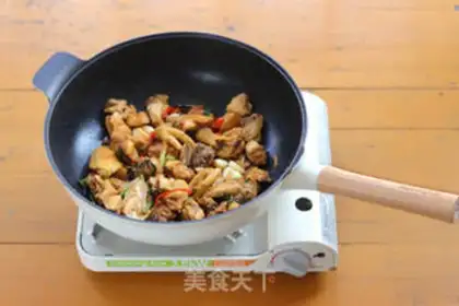 Make Three chickens on the table step 5