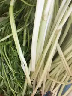 Make Fired celery step 0
