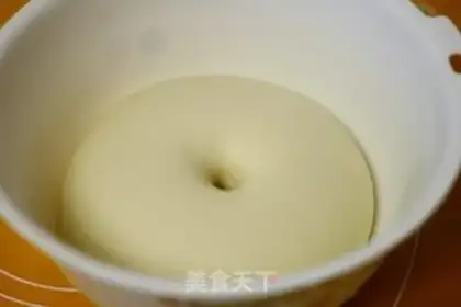 Make Five-coloured rose buns step 1