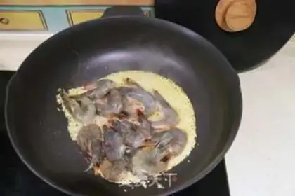 Make Garlic fan shrimp step 6
