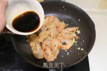 Make Garlic fan shrimp step 7